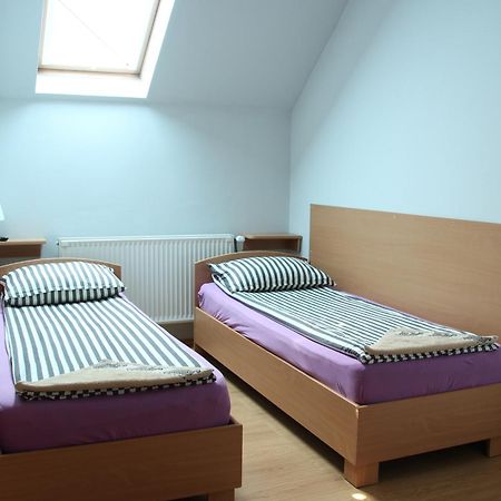 ゲオルゲニ Szasz&Szasz Panzio Bed & Breakfast エクステリア 写真