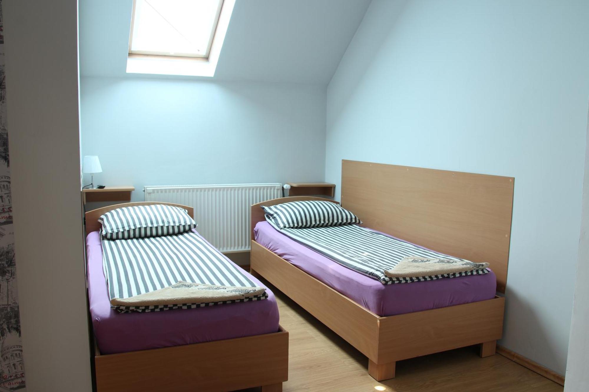 ゲオルゲニ Szasz&Szasz Panzio Bed & Breakfast エクステリア 写真